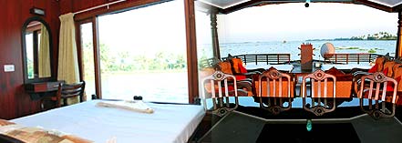 4 bed room houseboat