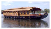 Houseboat Poothotta