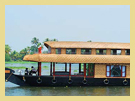 houseboats at kumarakom